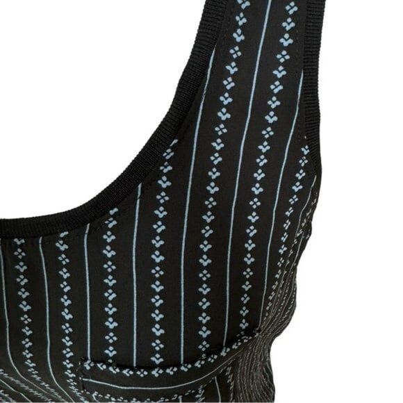 Ann Taylor LOFT Factory Sleeveless Flowy Print Lightweight Pocket Blouse Top. XS - Picture 2 of 8